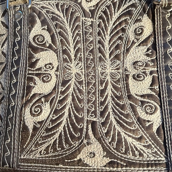 Kuta Raja Handbag - Picture 5 of 9